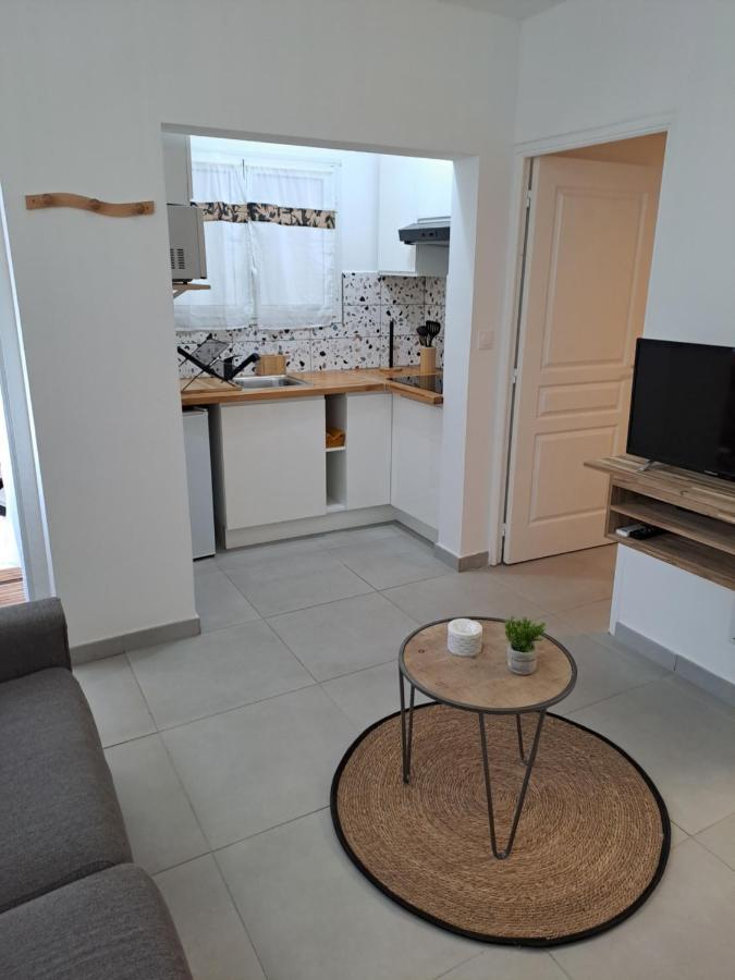 Appartement Cosy, T2 Situe En Centre Ville De Saint-Pierre 외부 사진
